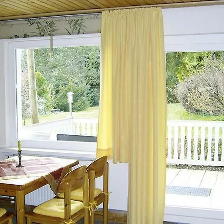 Holiday Flat - Dmg03506-p